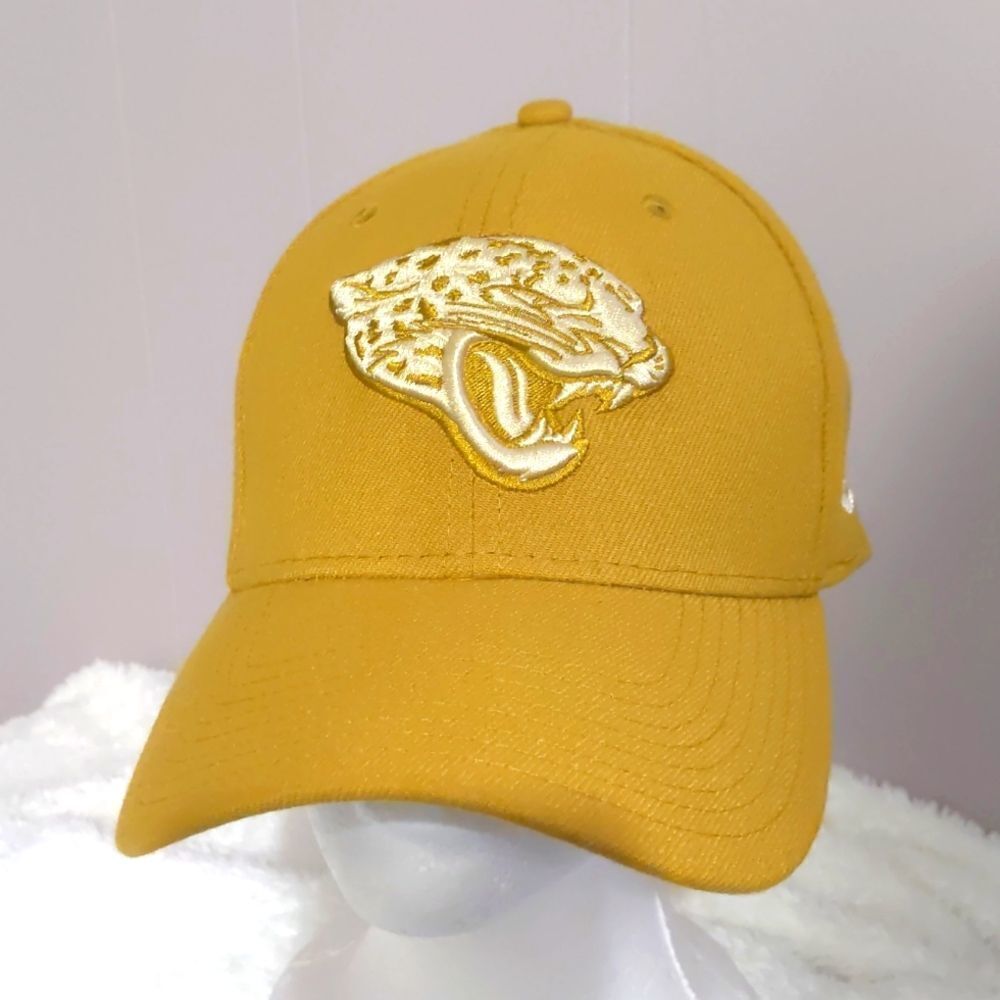 NEW ERA  FLY YOUR OWN FLAG  medium large